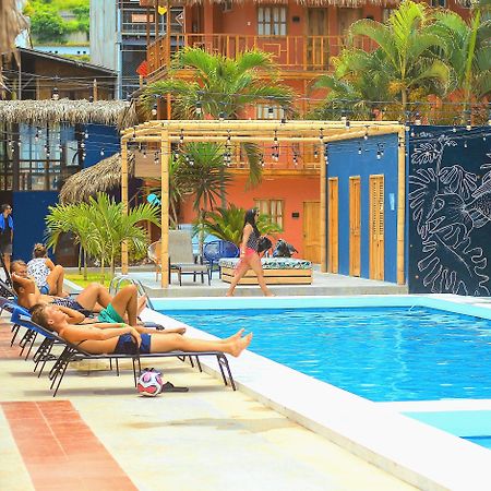ホテル Slumber Party Montañita エクステリア 写真